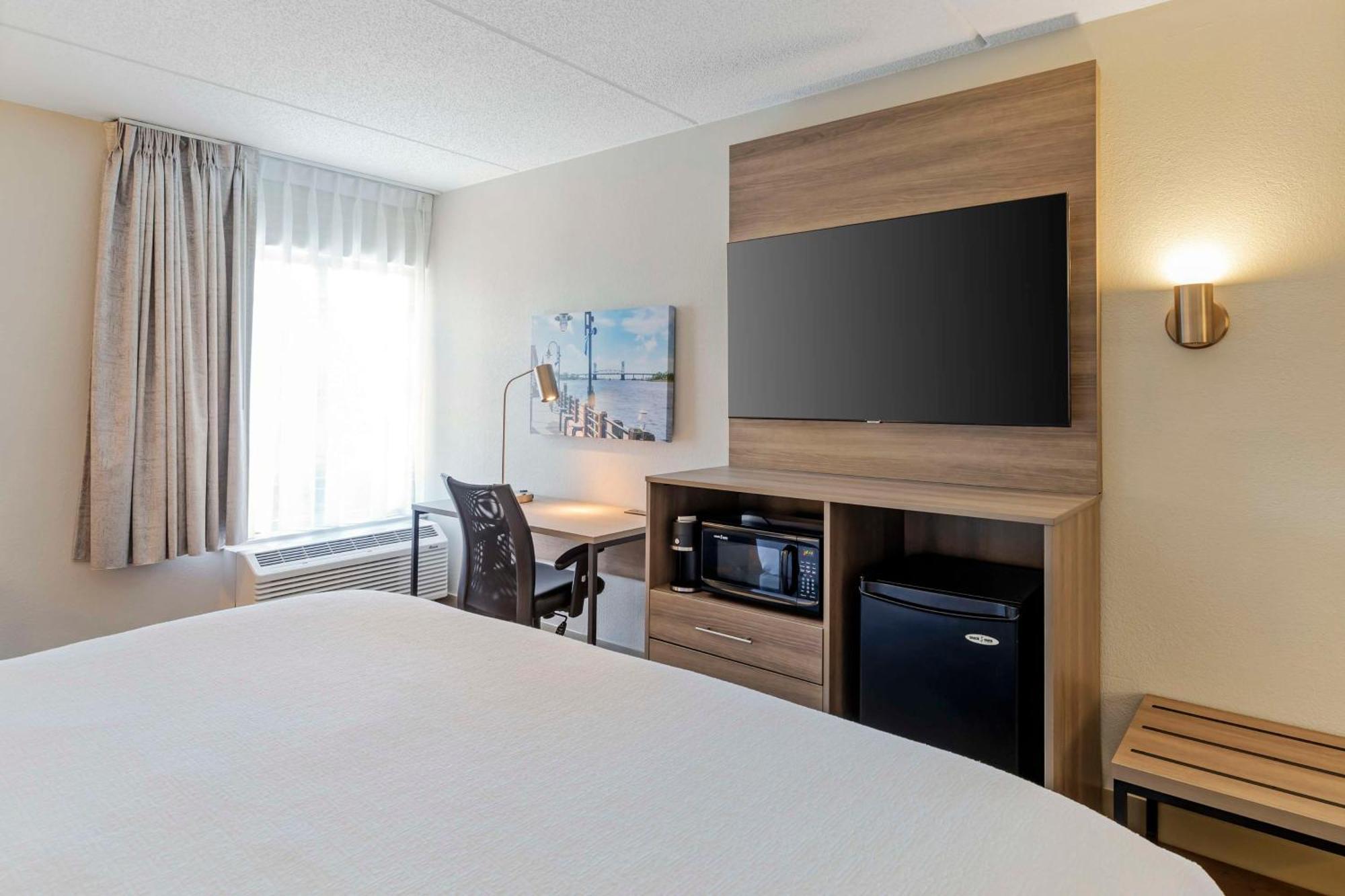 Hotel Western / Wrightsville Wilmington